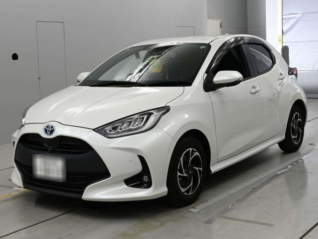 TOYOTA YARIS — фото