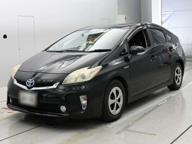 TOYOTA PRIUS — фото