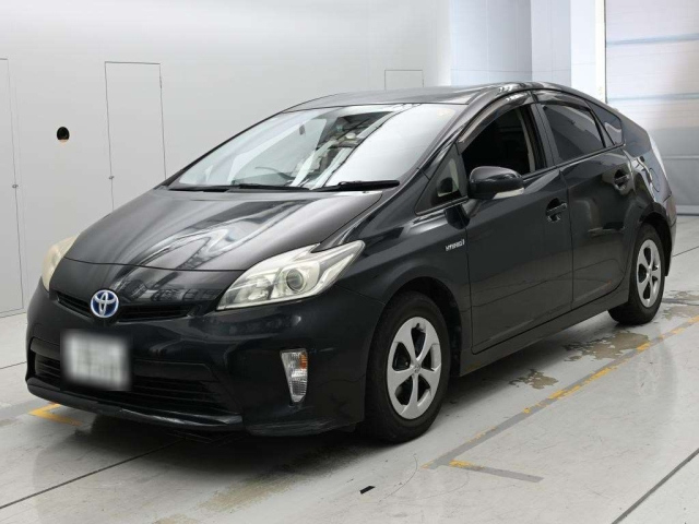 TOYOTA PRIUS — фото