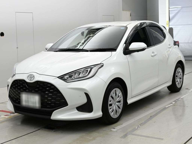 TOYOTA YARIS — фото