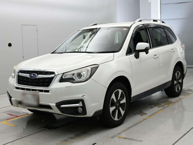 SUBARU FORESTER — фото