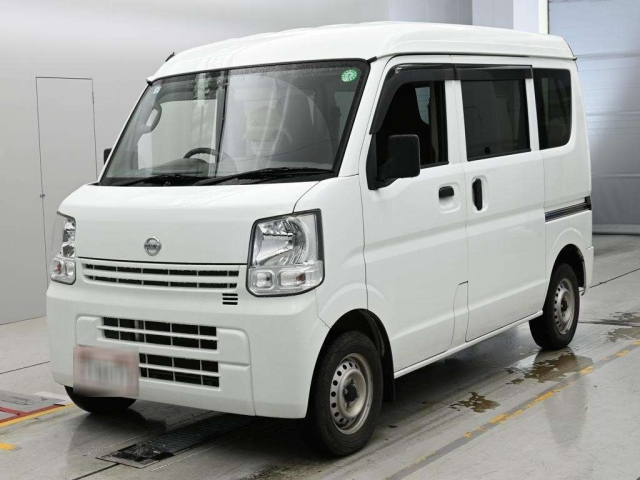 NISSAN CLIPPER — фото