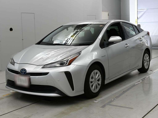 TOYOTA PRIUS — фото