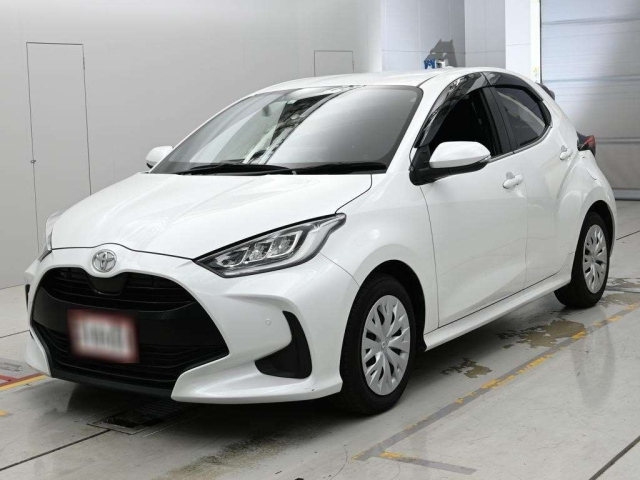 TOYOTA YARIS — фото
