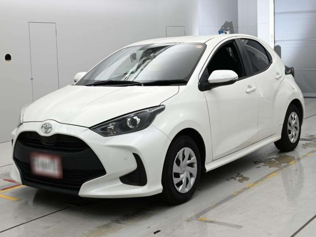 TOYOTA YARIS — фото