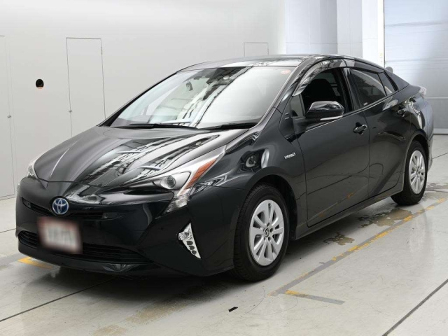 TOYOTA PRIUS — фото
