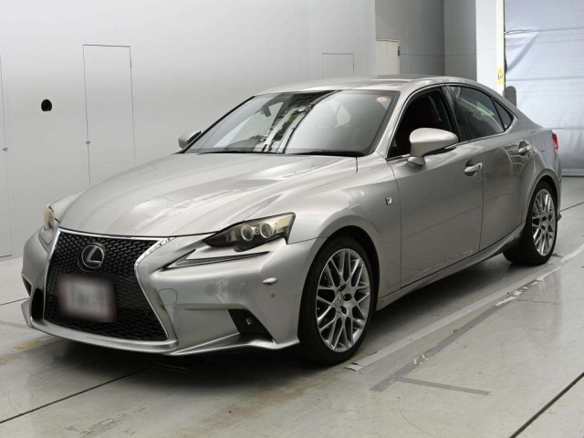 LEXUS IS — фото