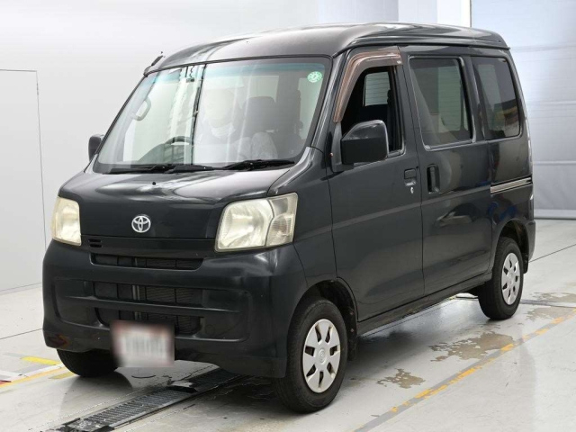TOYOTA PIXIS — фото