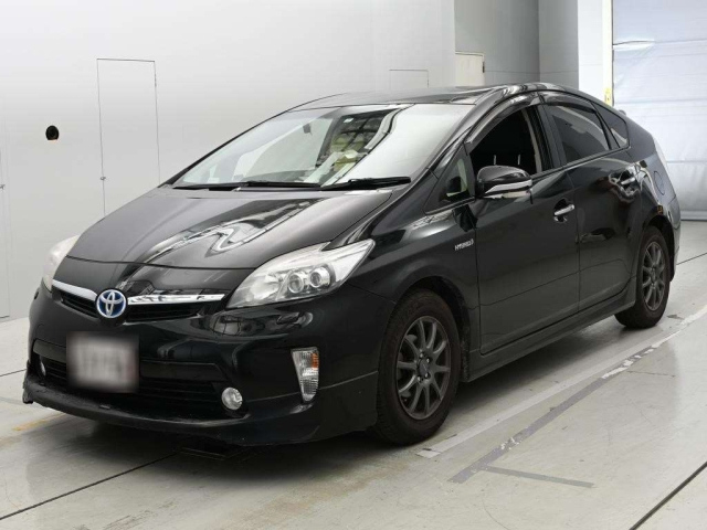 TOYOTA PRIUS — фото