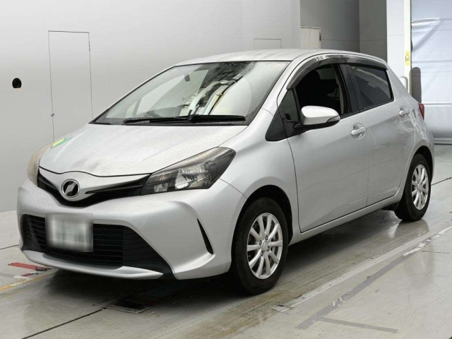 TOYOTA VITZ — фото