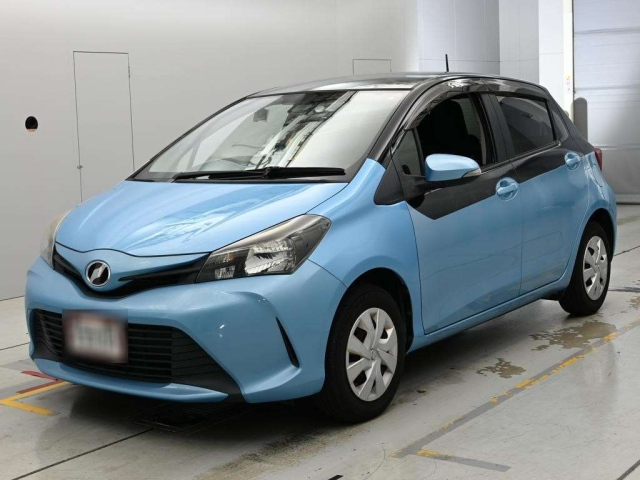 TOYOTA VITZ — фото