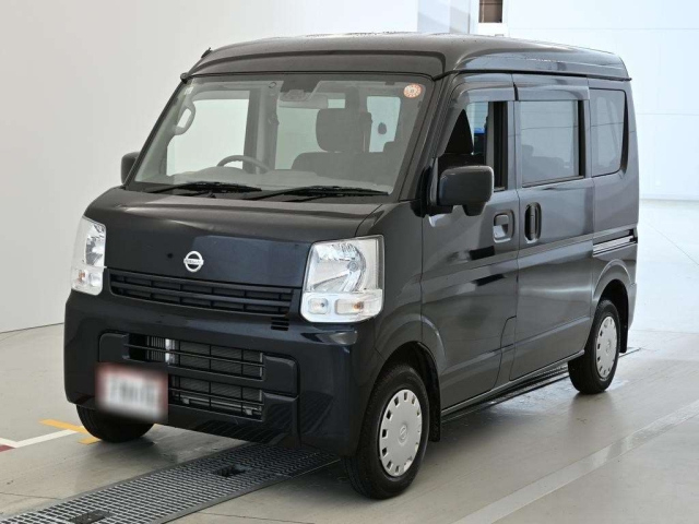 NISSAN CLIPPER — фото