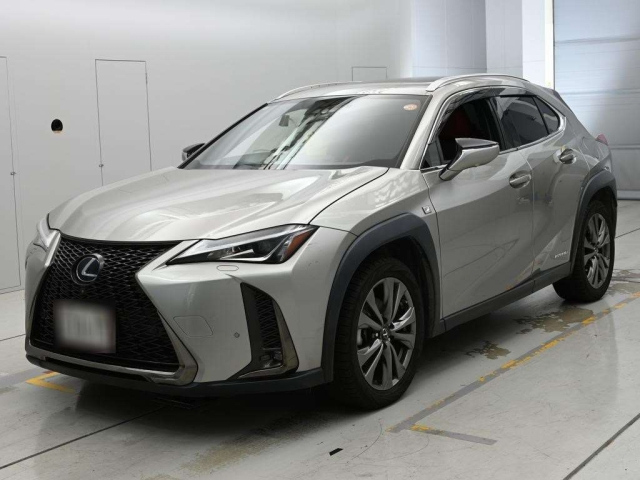 LEXUS UX — фото