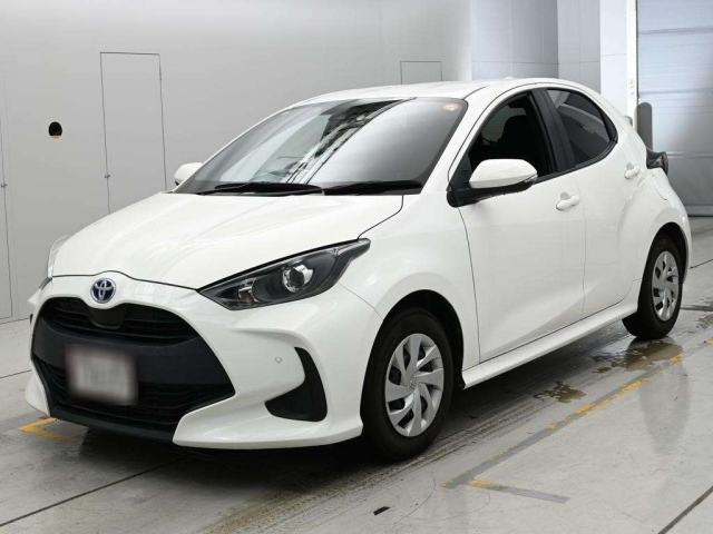TOYOTA YARIS — фото