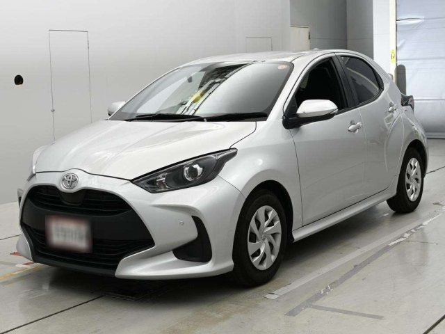 TOYOTA YARIS — фото