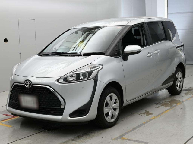 TOYOTA SIENTA — фото