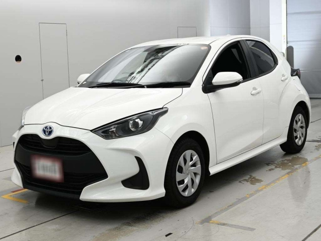 TOYOTA YARIS — фото