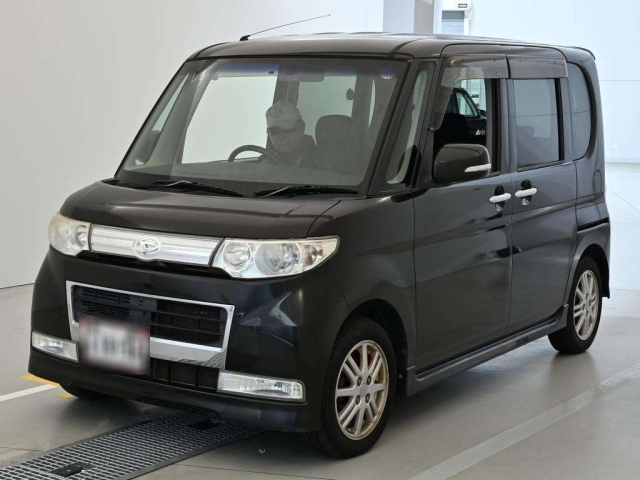 DAIHATSU TANTO — фото