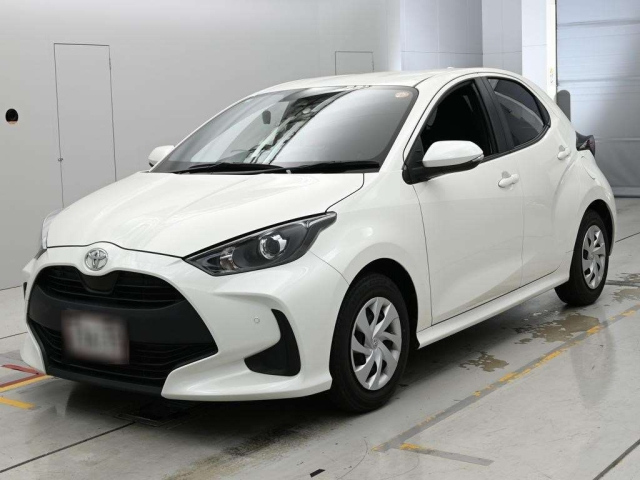 TOYOTA YARIS — фото