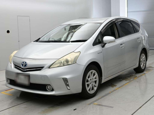 TOYOTA PRIUS — фото