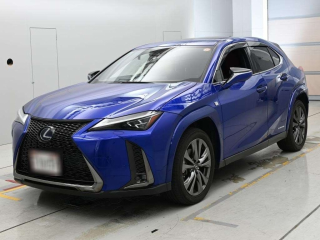 LEXUS UX — фото