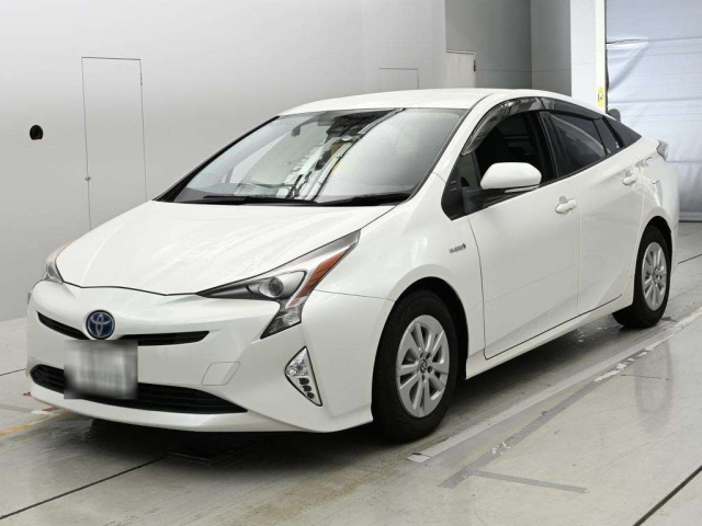 TOYOTA PRIUS — фото