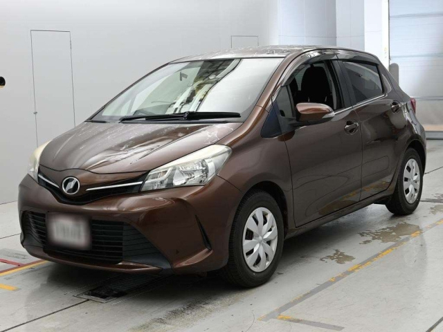 TOYOTA VITZ — фото