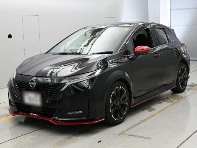 NISSAN AURA — фото
