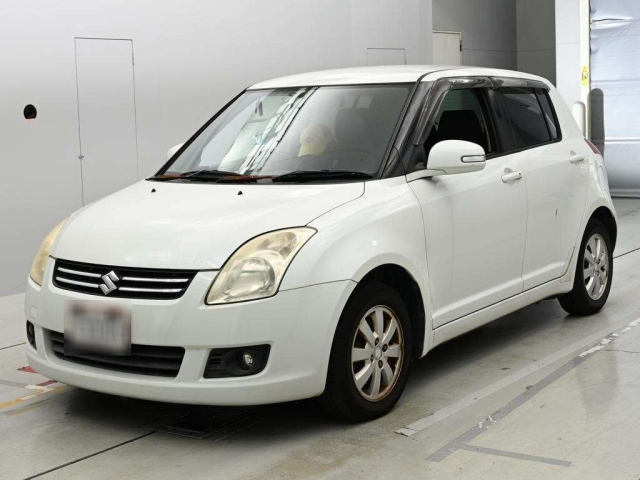 SUZUKI SWIFT — фото