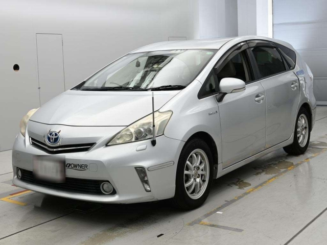 TOYOTA PRIUS — фото