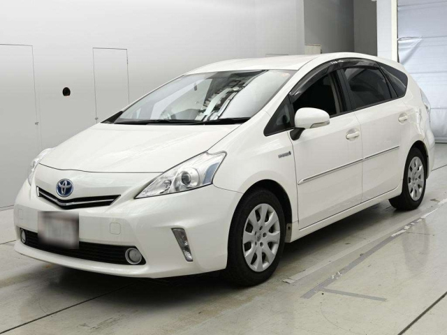 TOYOTA PRIUS — фото