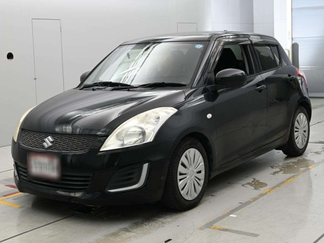 SUZUKI SWIFT — фото