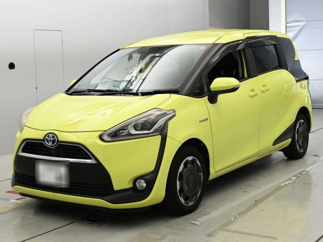 TOYOTA SIENTA — фото
