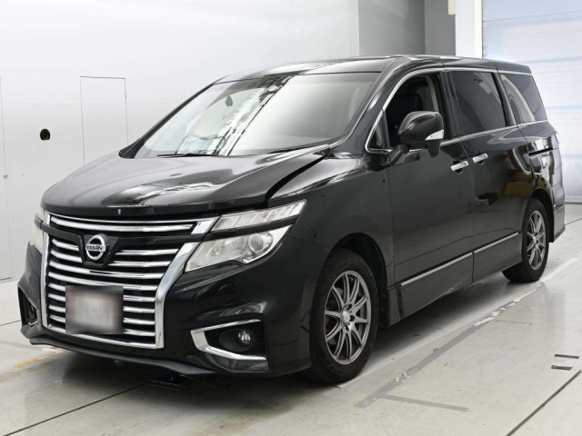 NISSAN ELGRAND — фото