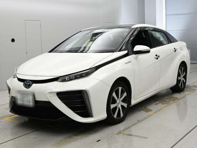 TOYOTA MIRAI — фото