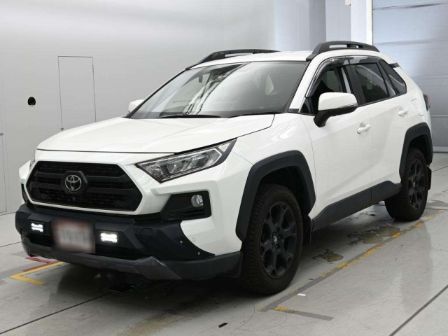 TOYOTA RAV4 — фото