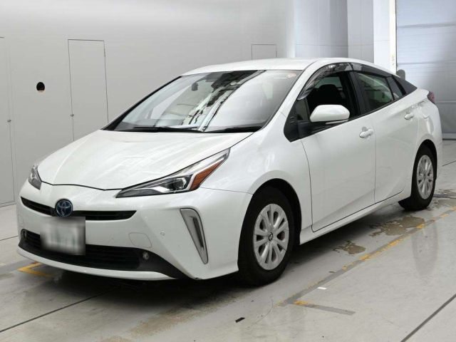TOYOTA PRIUS — фото