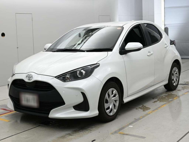 TOYOTA YARIS — фото