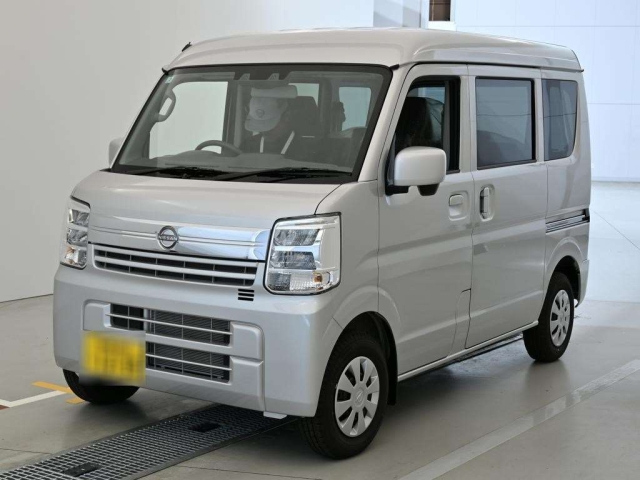 NISSAN CLIPPER — фото