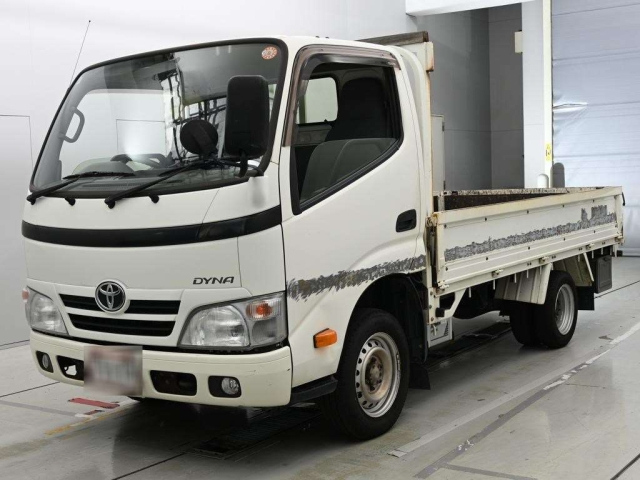 TOYOTA DYNA — фото