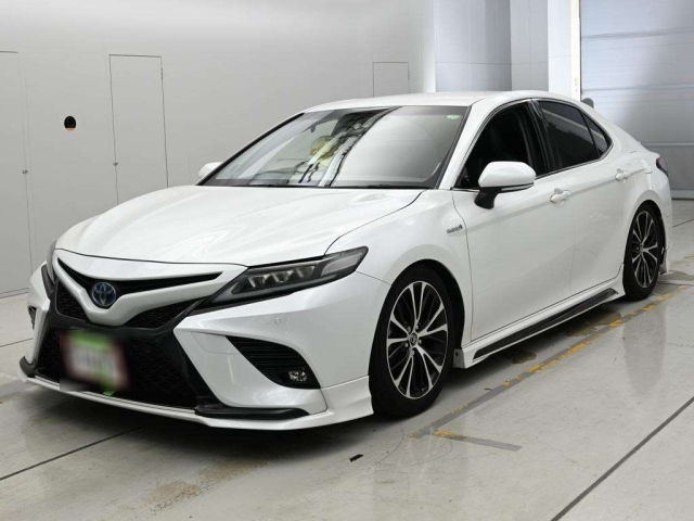 TOYOTA CAMRY — фото