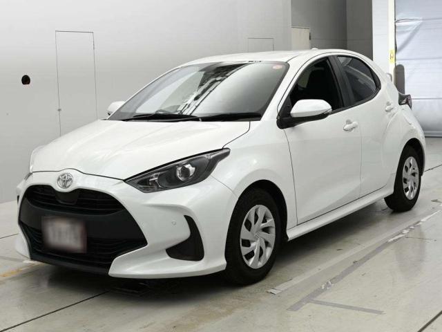 TOYOTA YARIS — фото