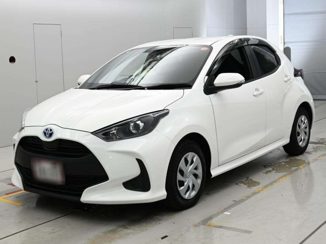 TOYOTA YARIS — фото