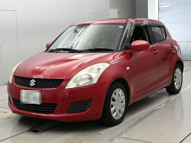 SUZUKI SWIFT — фото