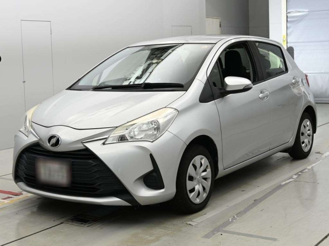 TOYOTA VITZ — фото