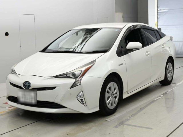 TOYOTA PRIUS — фото