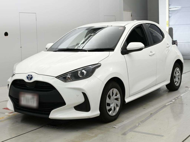TOYOTA YARIS — фото