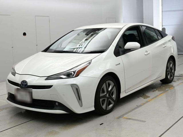 TOYOTA PRIUS — фото