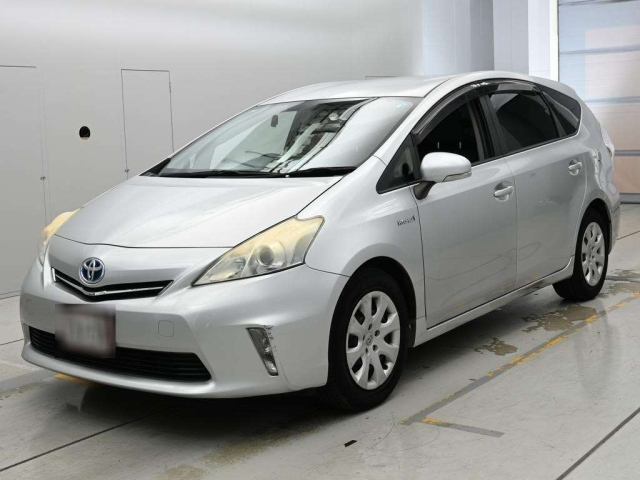 TOYOTA PRIUS — фото