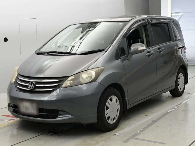 HONDA FREED — фото